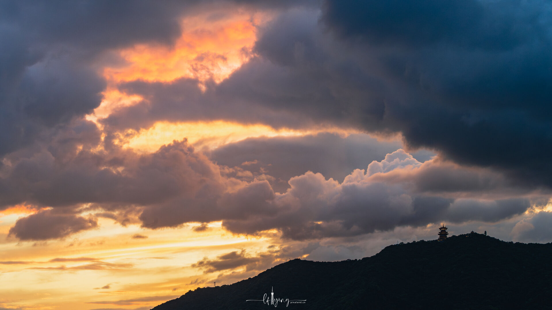 茜雲